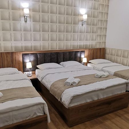 3 Rooms Hotel Тбилиси Экстерьер фото