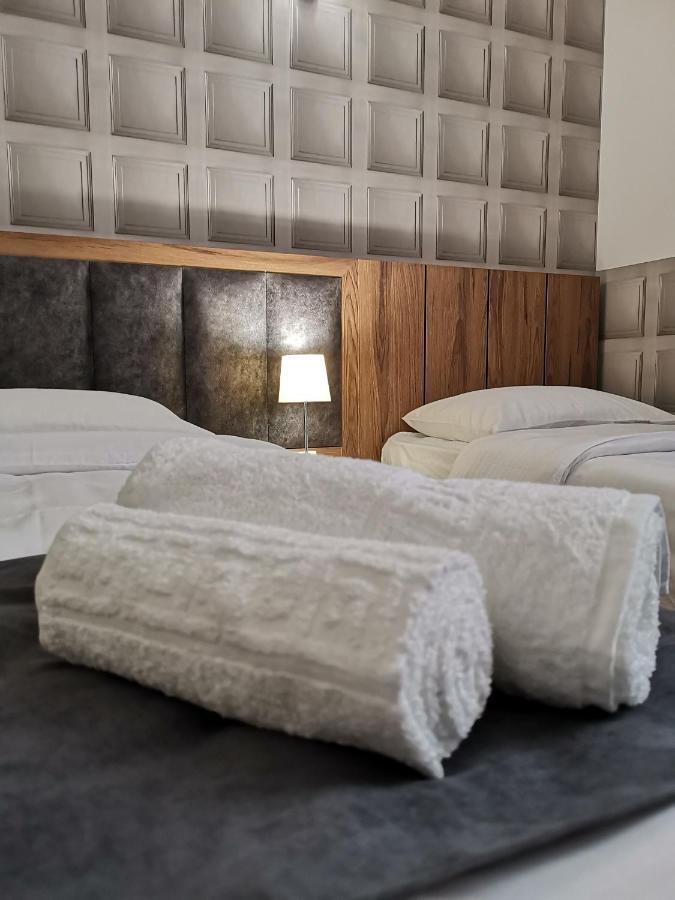 3 Rooms Hotel Тбилиси Экстерьер фото