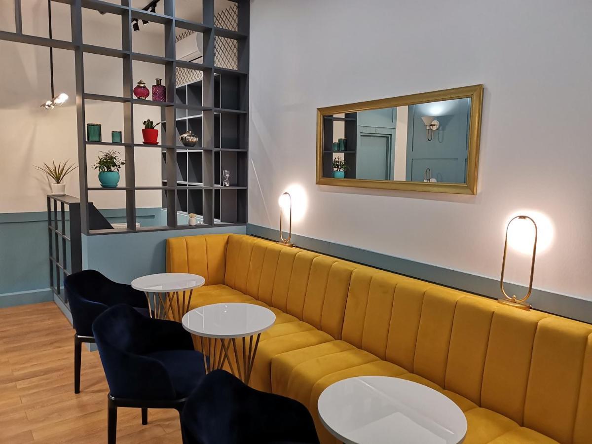 3 Rooms Hotel Тбилиси Экстерьер фото