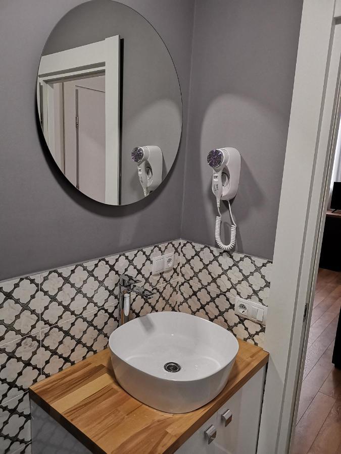 3 Rooms Hotel Тбилиси Экстерьер фото