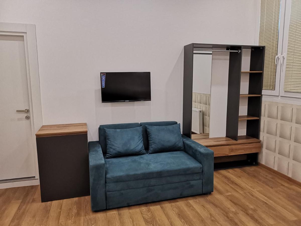 3 Rooms Hotel Тбилиси Экстерьер фото